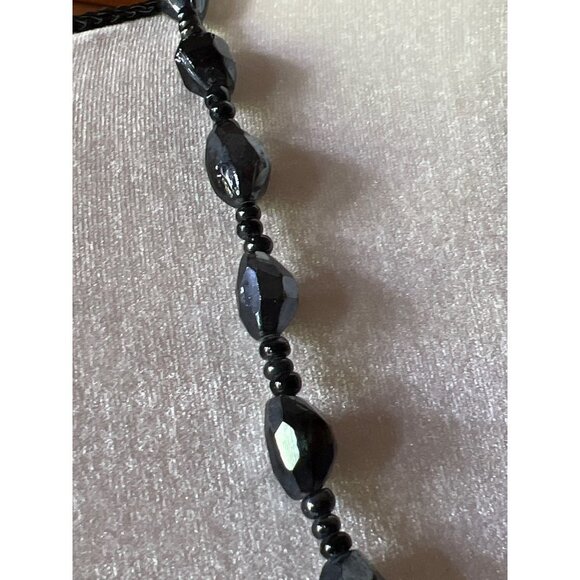 Black Glass Bead Necklace -- 32" - Picture 13 of 14